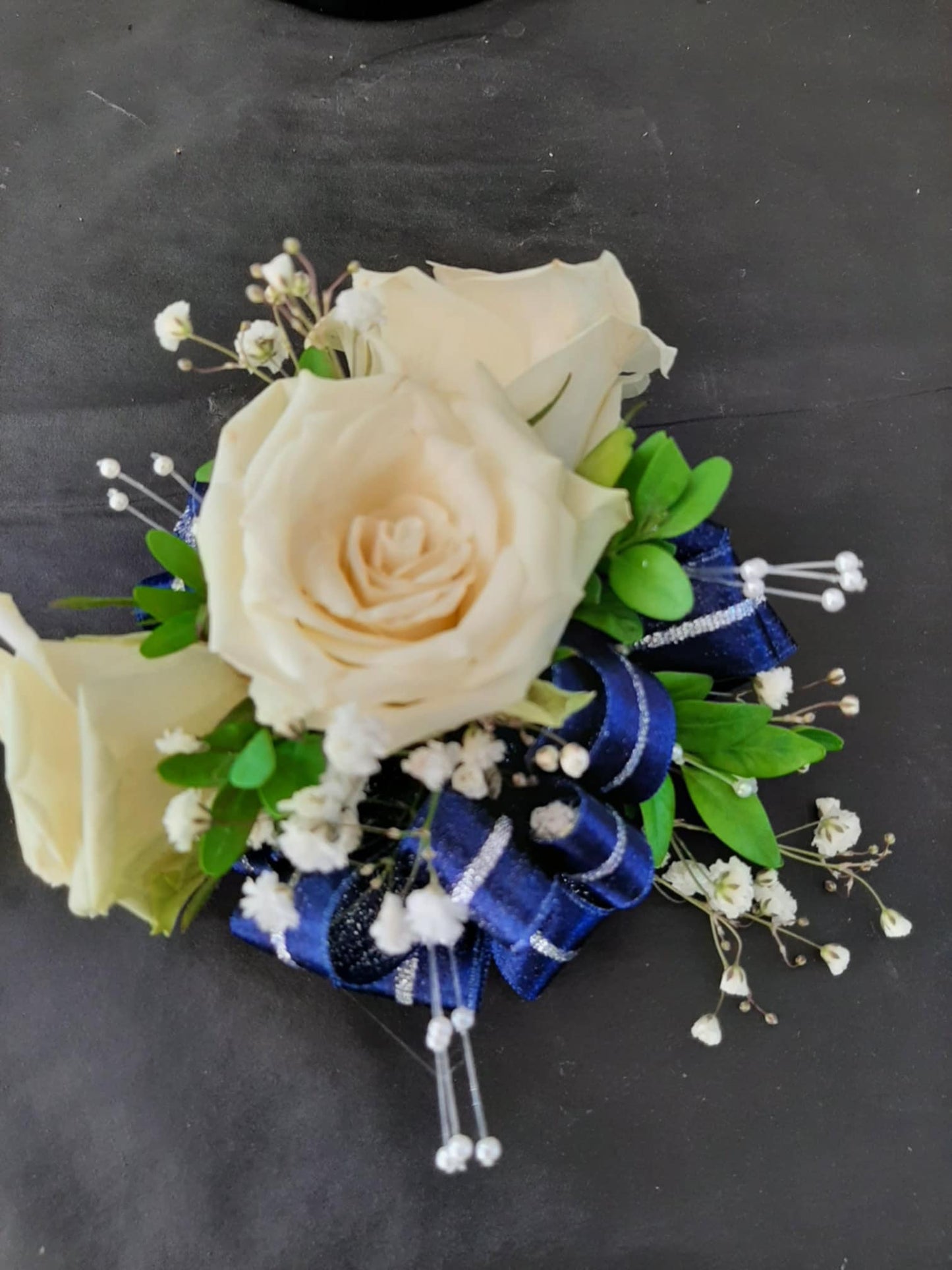 Wedding product: posies, corsages, boutonnieres