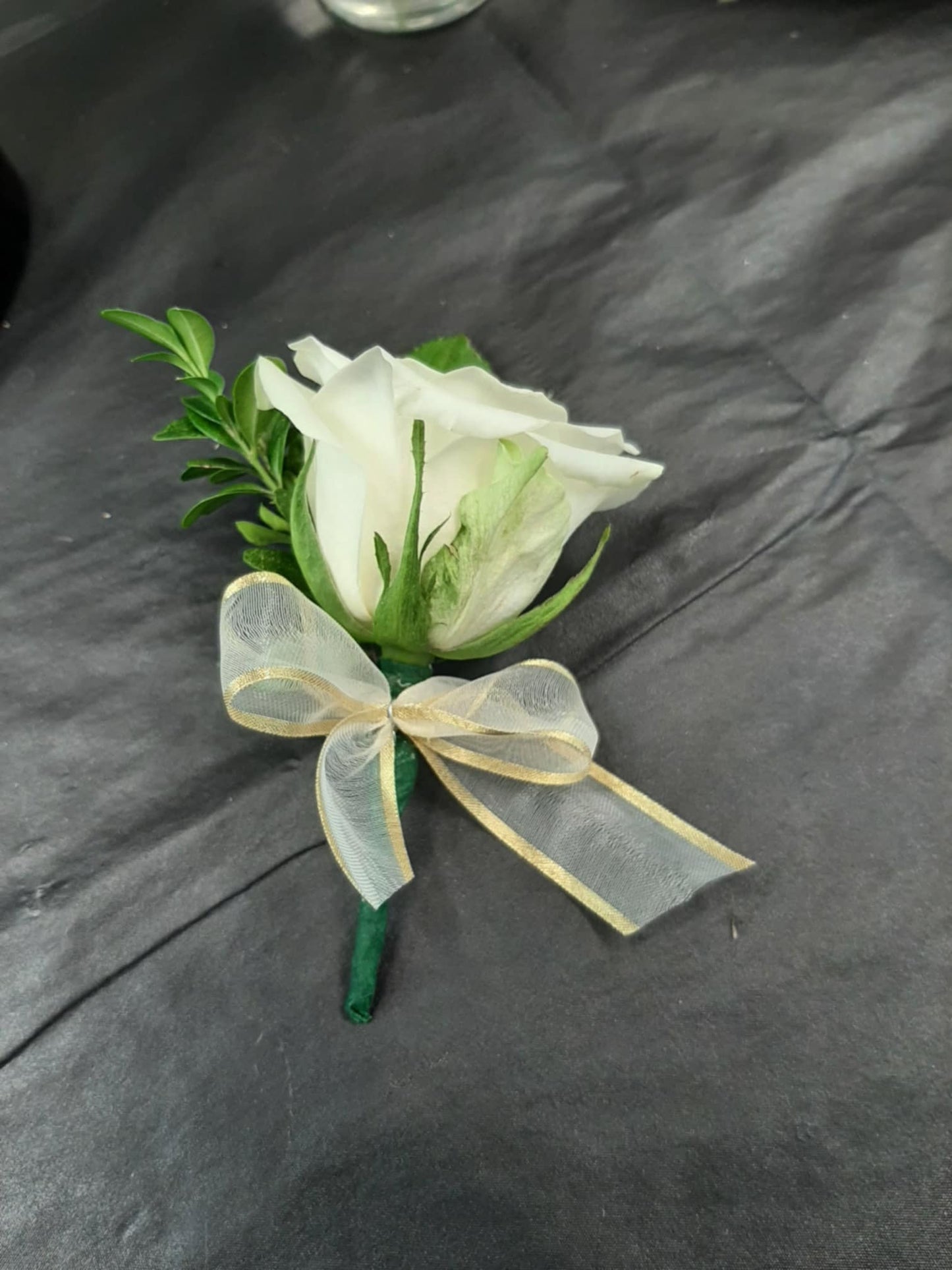 Wedding product: posies, corsages, boutonnieres