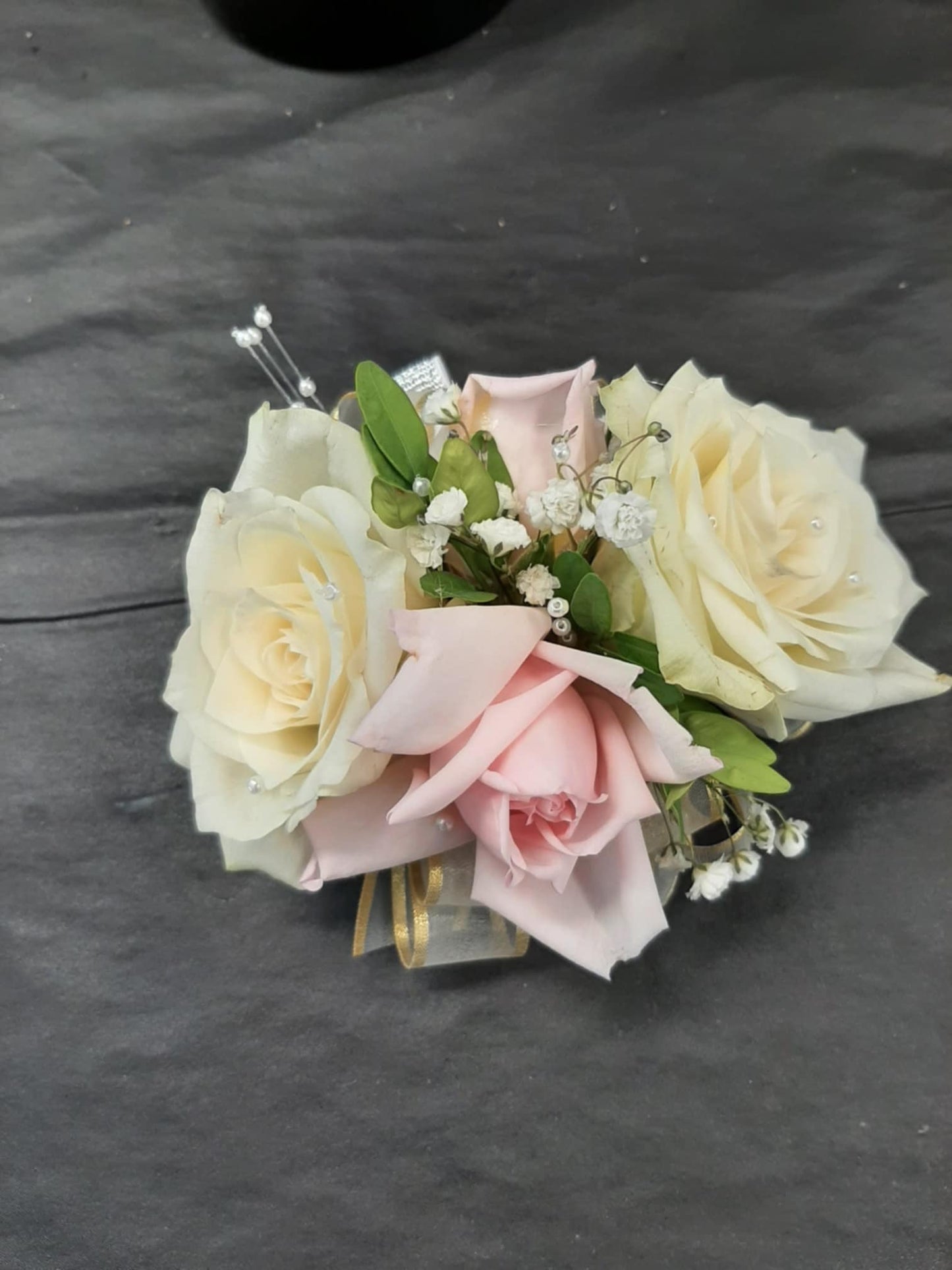 Wedding product: posies, corsages, boutonnieres